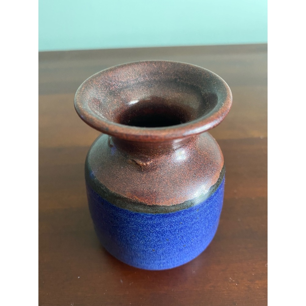 Small Clay-like Vase - Picture 4 of 7